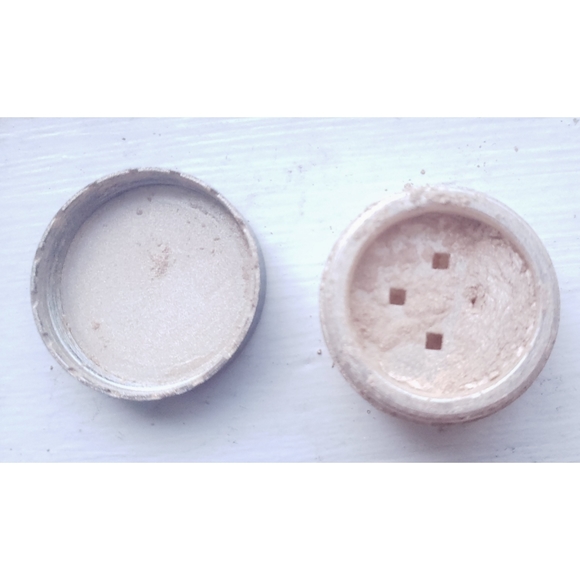 NB Mineral Eyeshadow - Elegant (White Shimmer) - Picture 1 of 3